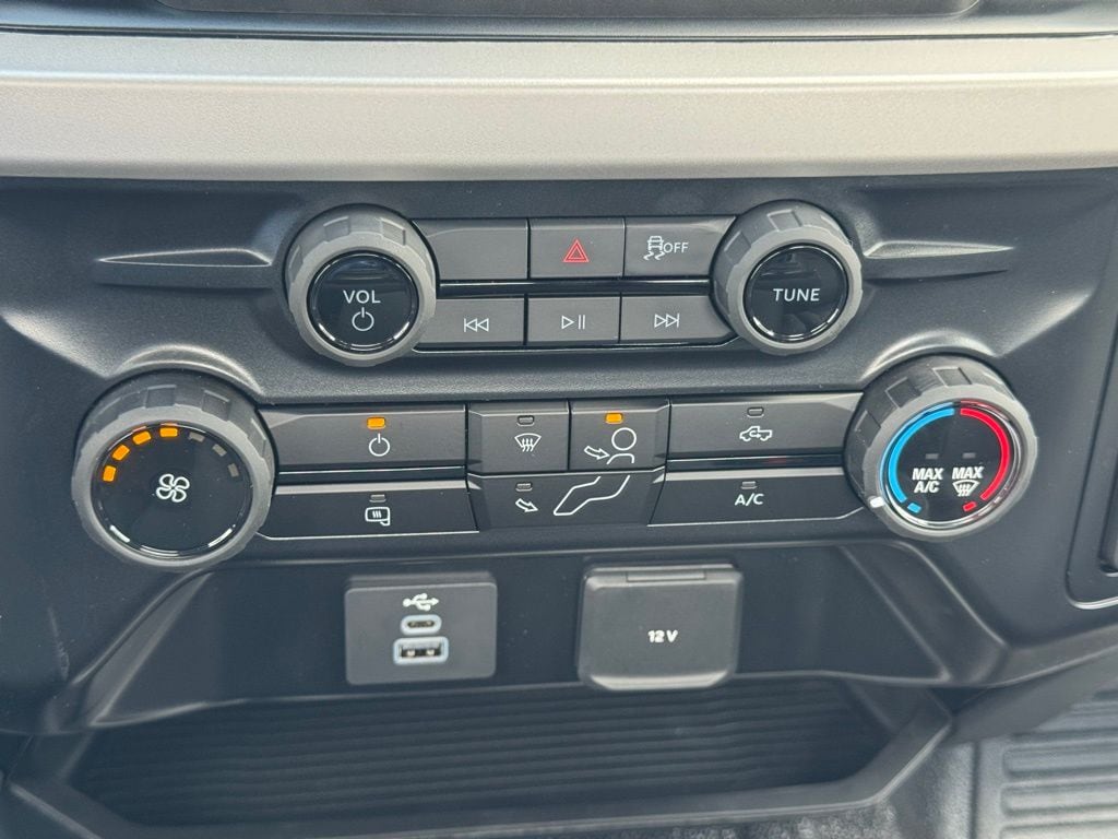 2025 Ford F-350 Super Duty XL - Photo 10