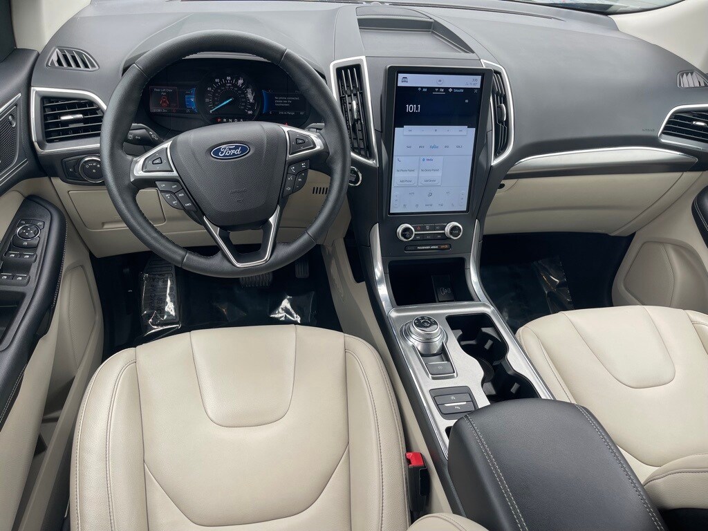 Used 2022 Ford Edge Titanium SUV