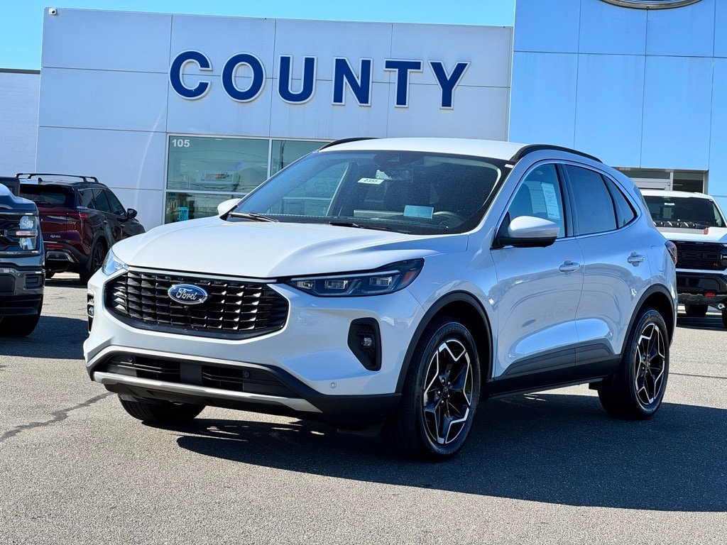 New 2026 Ford Escape Hybrid Platinum SUV