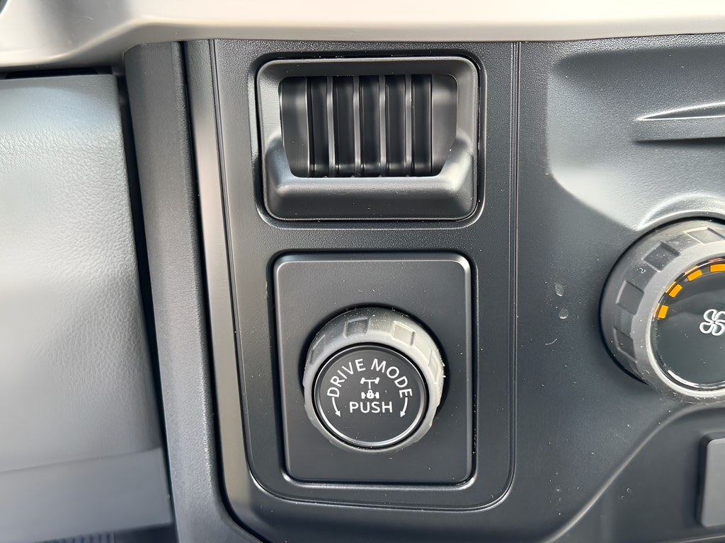 2025 Ford F-350 Super Duty XL - Photo 23