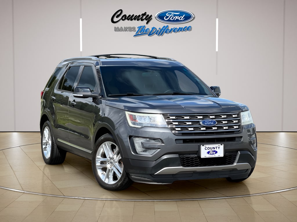 2016 Ford Explorer XLT FWD's photo