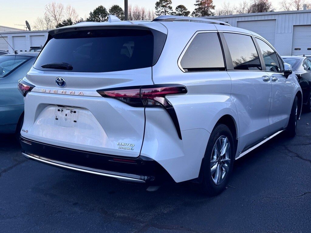 Used 2024 Toyota Sienna Limited Minivan/Van