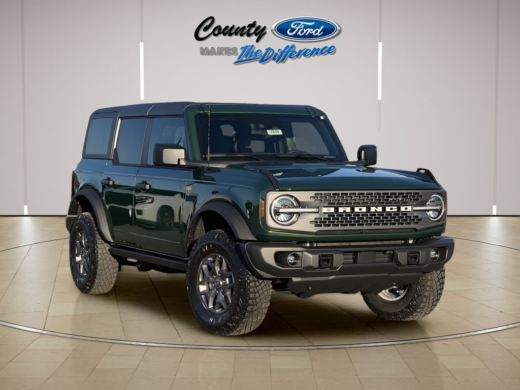 2025 Ford Bronco SUV 