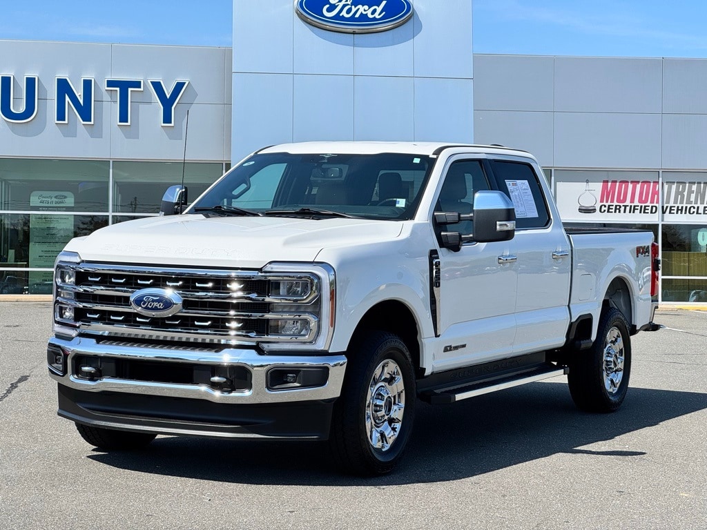 Used 2023 Ford F-250SD Lariat Truck