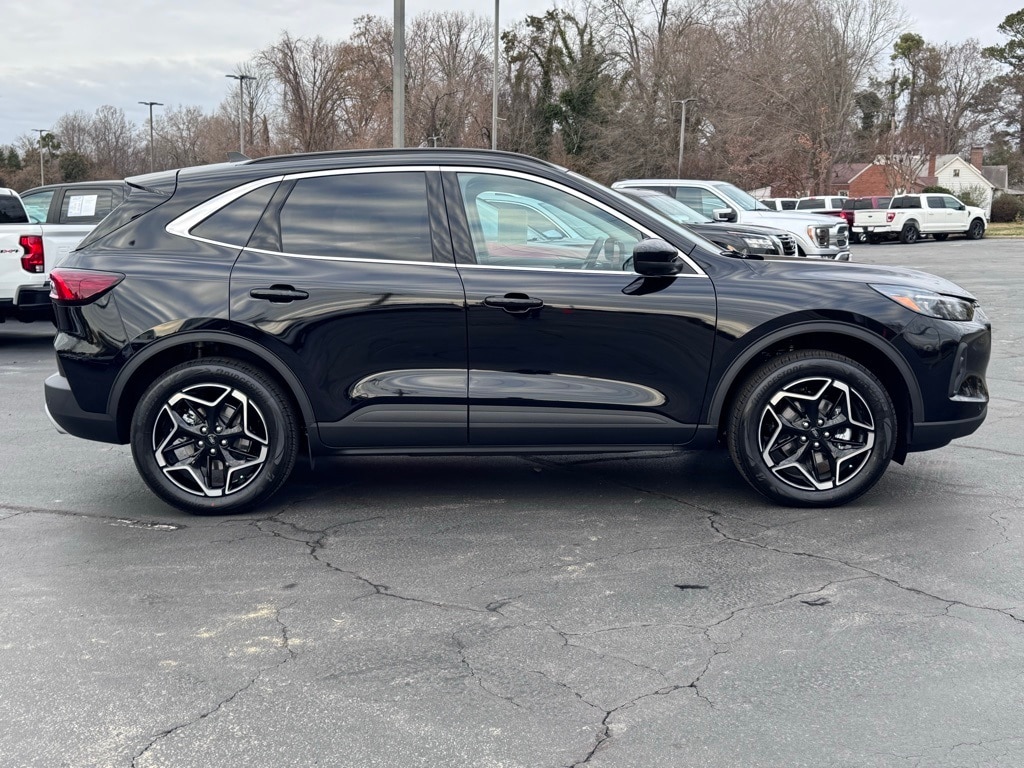 New 2026 Ford Escape Hybrid Platinum SUV