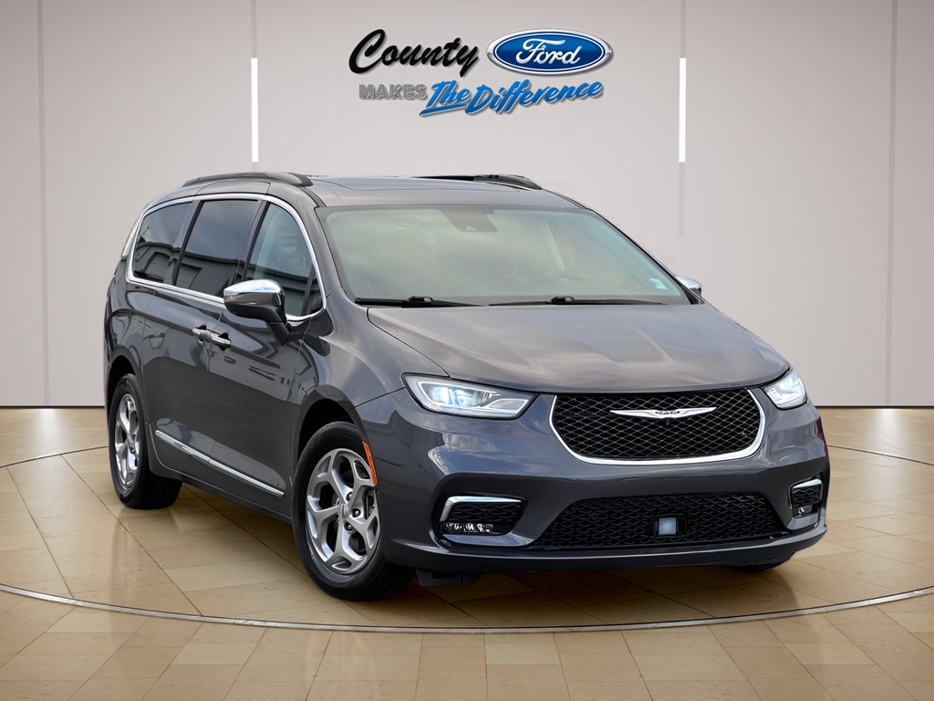 Used 2022 Chrysler Pacifica Limited Minivan/Van