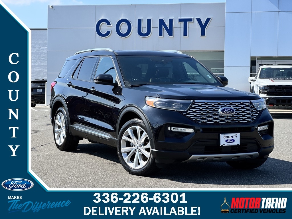 2022 Ford Explorer Platinum's photo