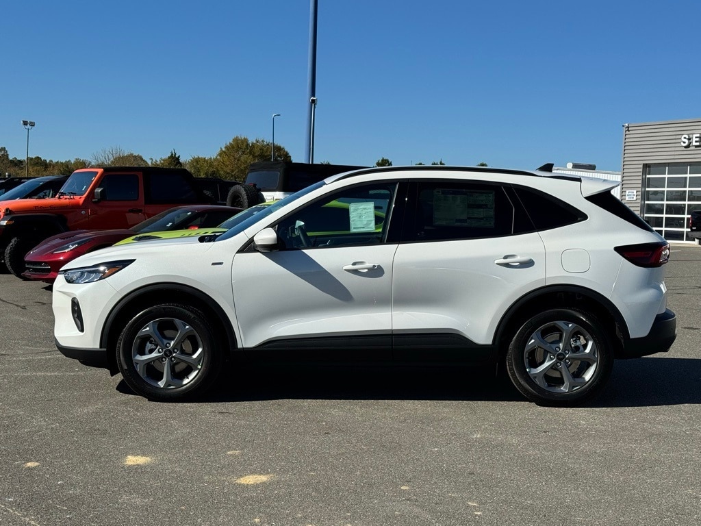 New 2026 Ford Escape Hybrid ST-Line Select SUV
