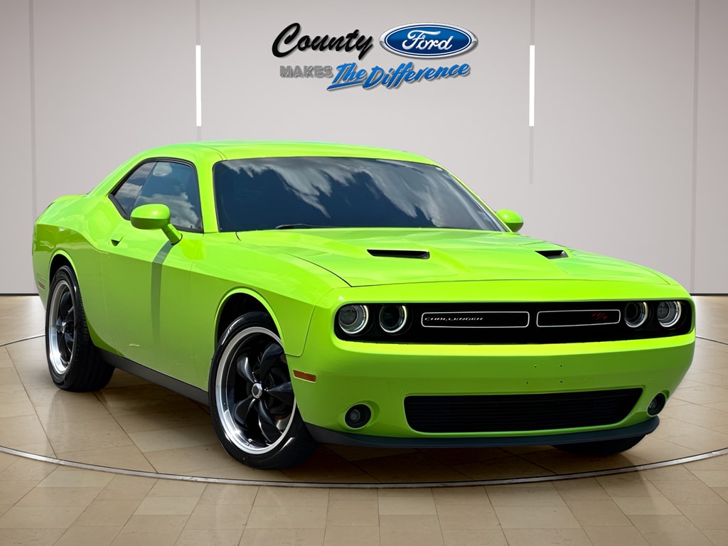 2015 Dodge Challenger R/T Plus's photo