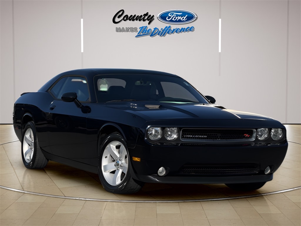 2011 Dodge Challenger R/T's photo