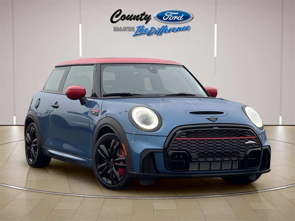 2024 MINI Hardtop 2 Door John Cooper Works's photo