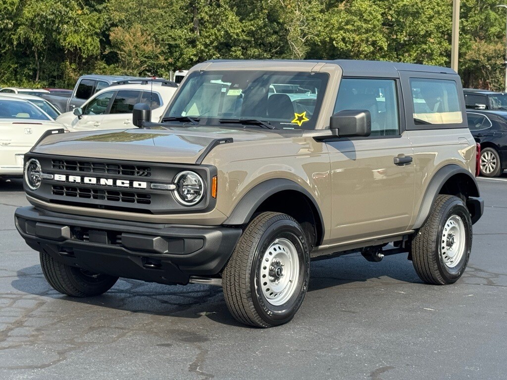 New 2025 Ford Bronco Base SUV