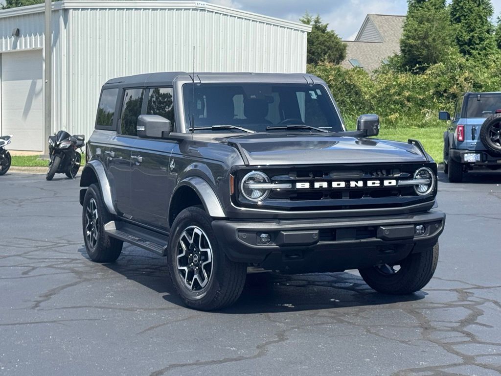 2023 Ford Bronco SUV 