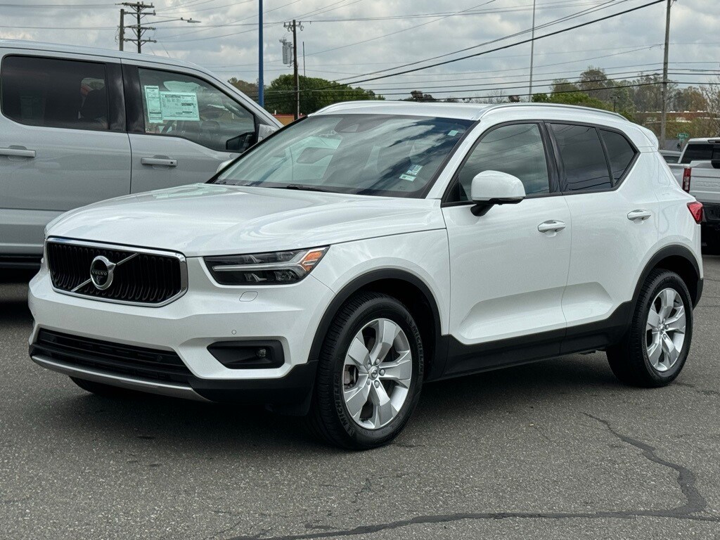 Used 2021 Volvo XC40 Momentum with VIN YV4162UK3M2571077 for sale in Graham, NC