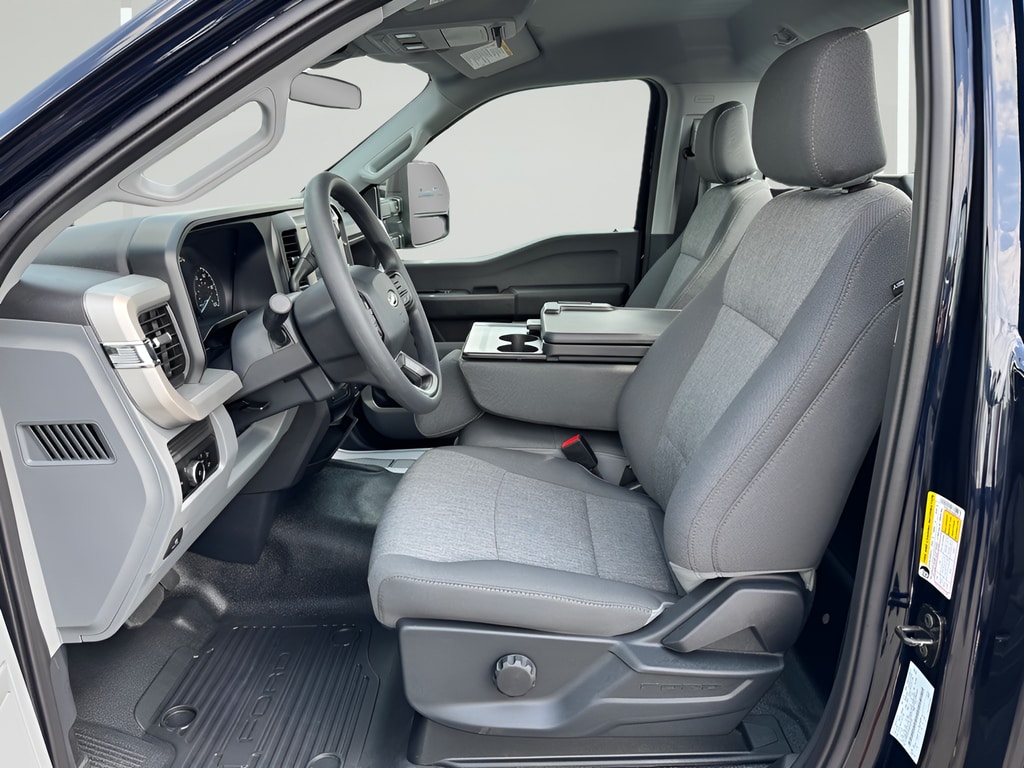 2025 Ford F-350 Super Duty XL - Photo 10