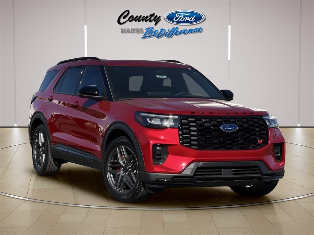 2025 Ford Explorer ST's photo