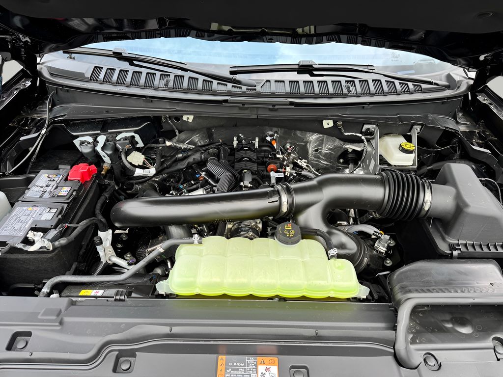 2025 Ford Expedition Active - Photo 8