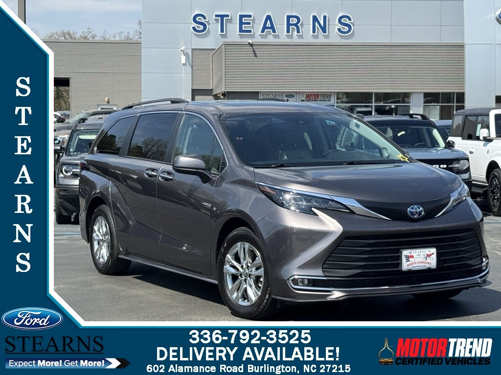 Used 2024 Toyota Sienna XLE Minivan/Van