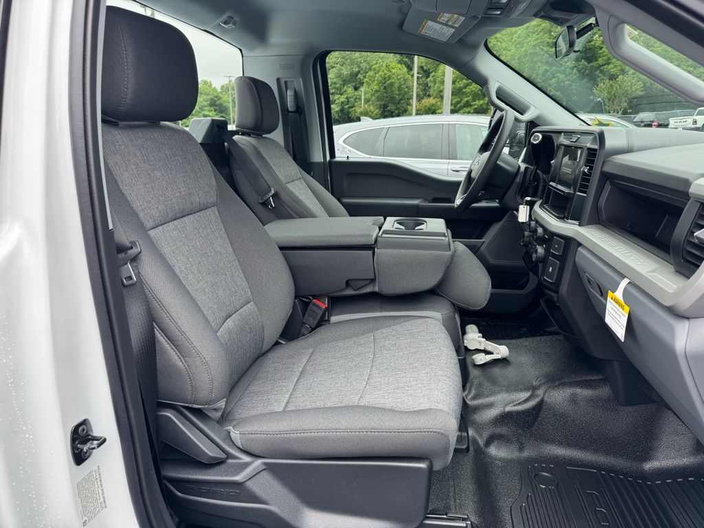 2025 Ford F-350 Super Duty XL - Photo 20