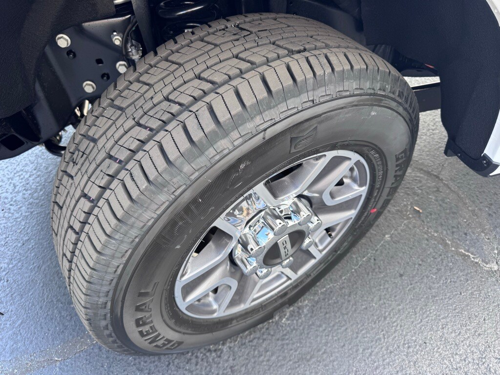 New 2026 Ford F-350SD Lariat Truck