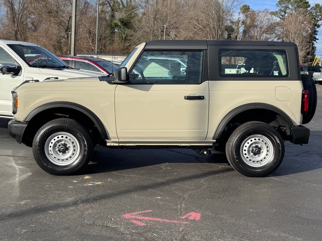 New 2025 Ford Bronco Base SUV
