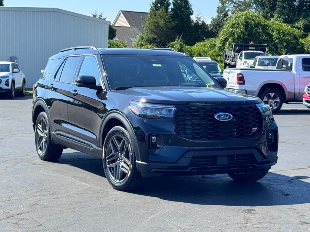 2026 Ford Explorer ST's photo