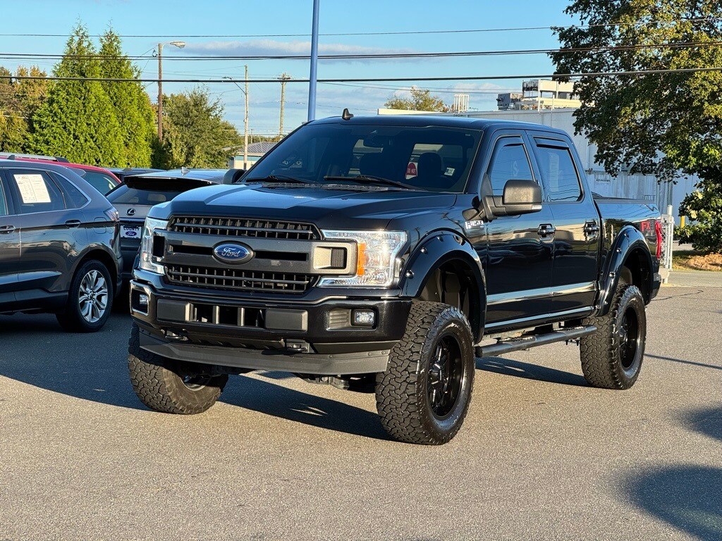 2019 Ford F-150 XLT photo 2