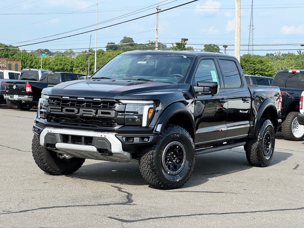 2025 Ford F-150 Raptor photo 2