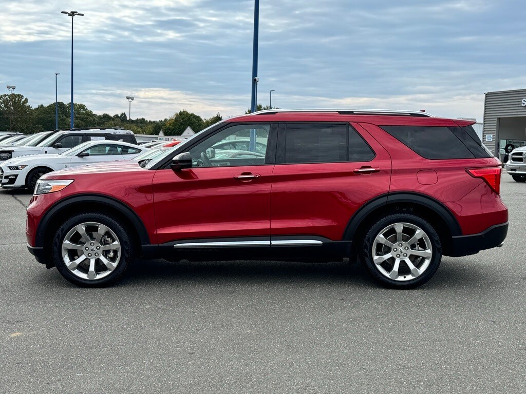2020 Ford Explorer Platinum photo 3