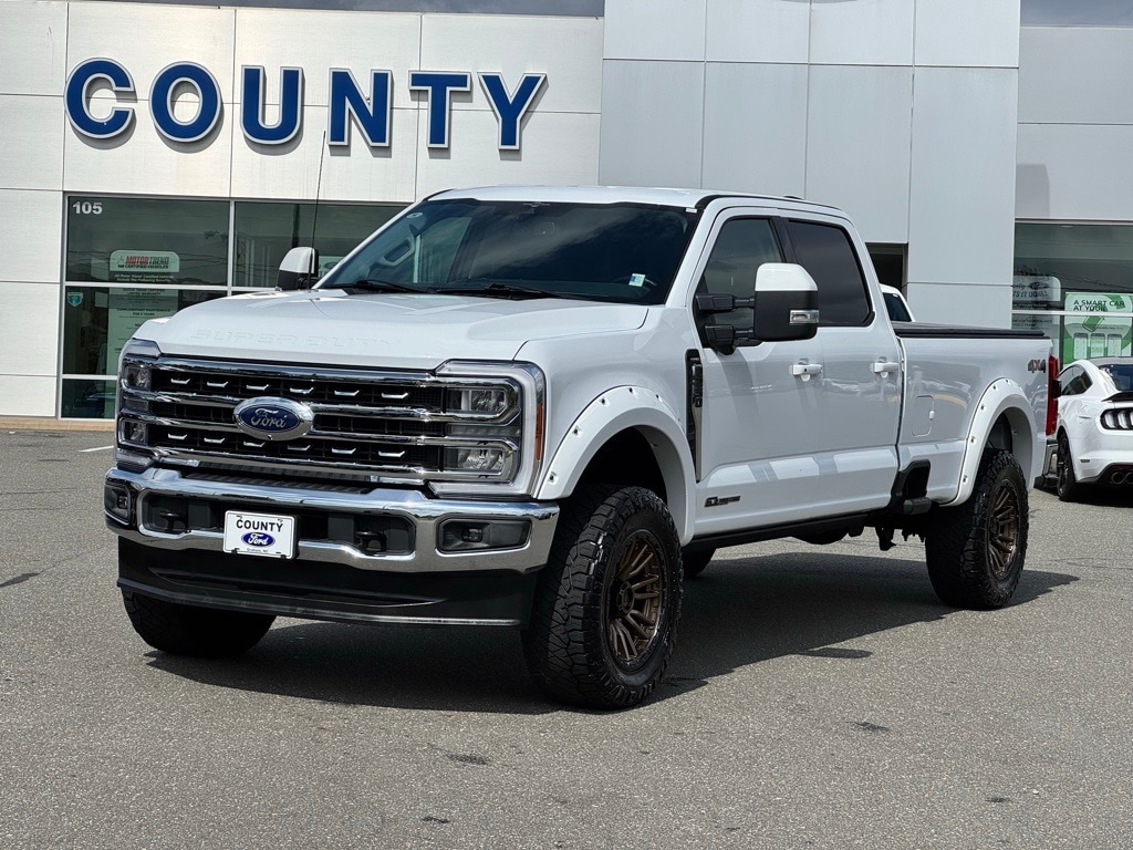 Used 2023 Ford F-250SD Lariat Truck