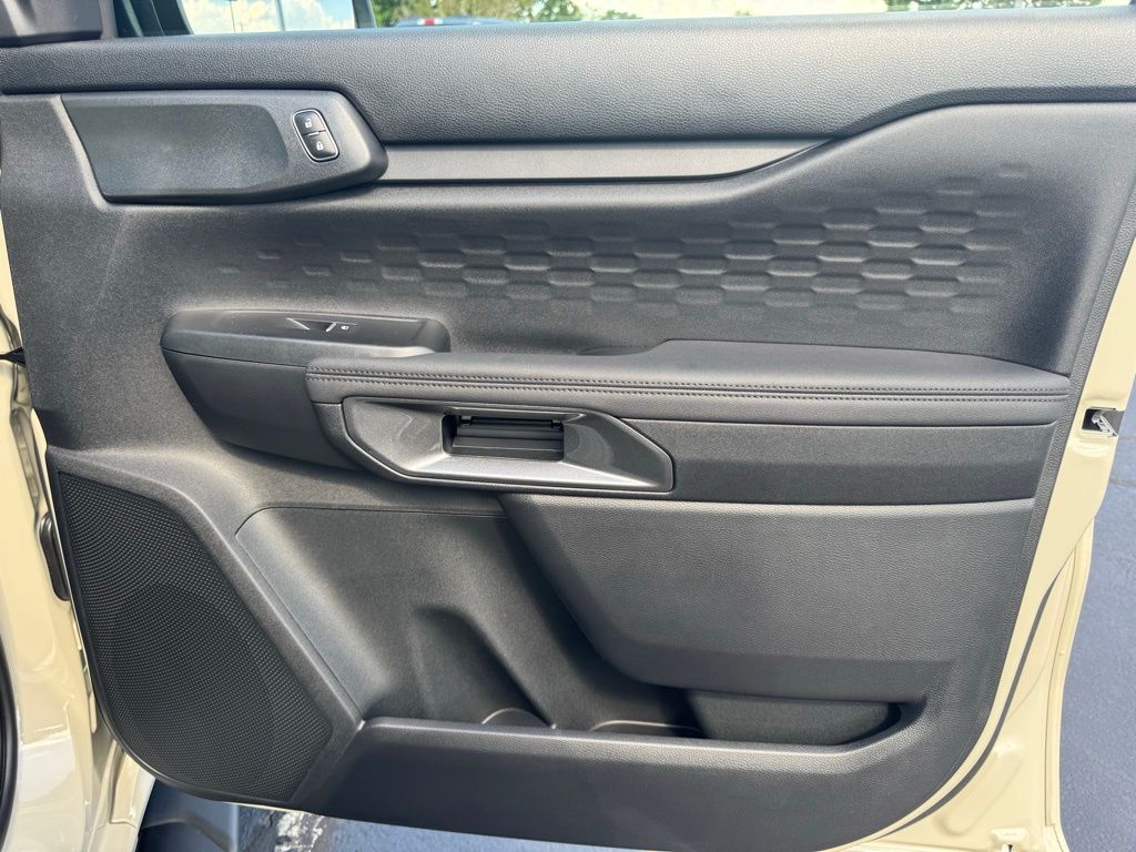 2025 Ford Ranger XLT - Photo 25