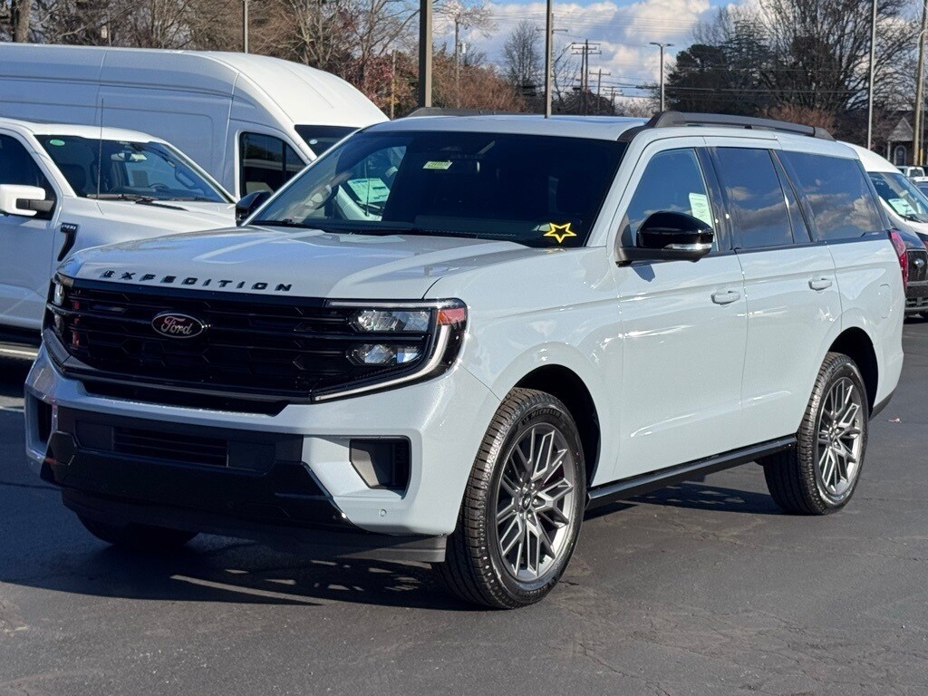 New 2025 Ford Expedition Platinum SUV