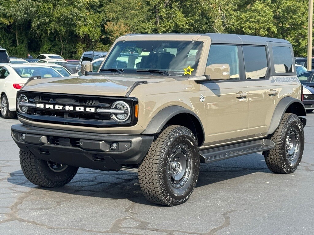 New 2025 Ford Bronco Outer Banks SUV