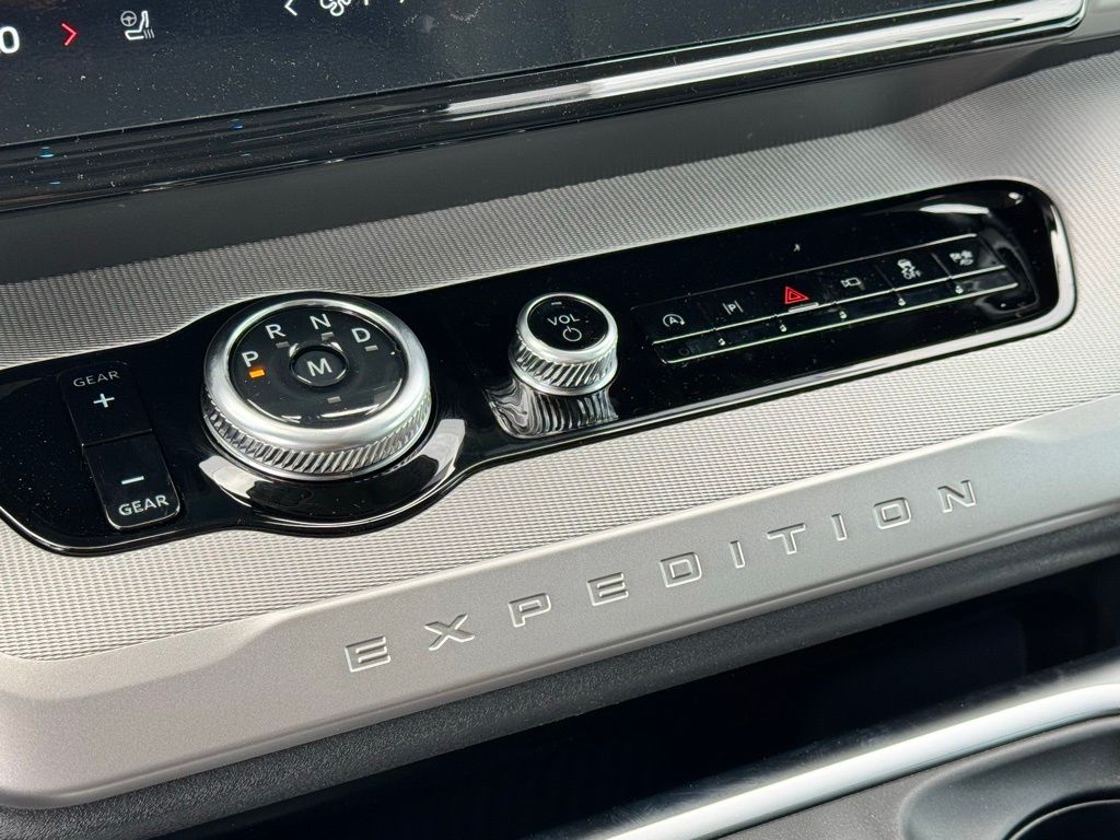 2025 Ford Expedition Active - Photo 34