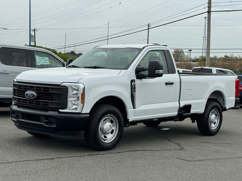 2024 Ford F-350 photo 2