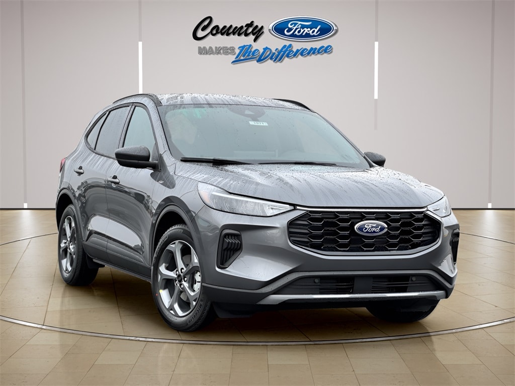 2025 Ford Escape ST-Line's photo