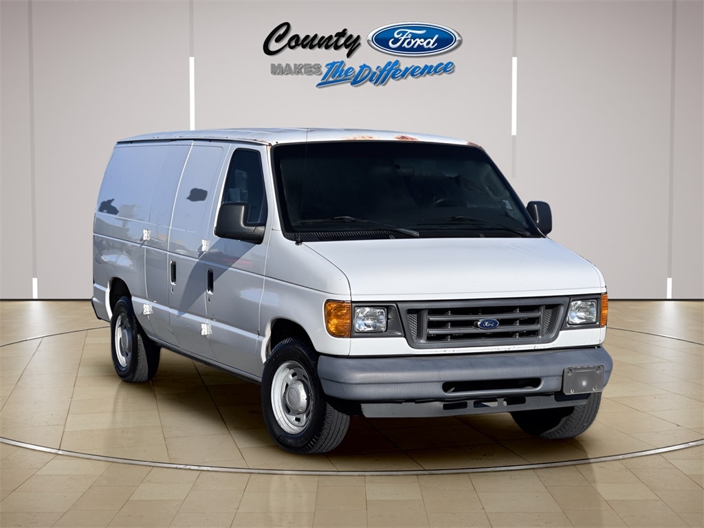 2006 Ford Econoline Van Commercial's photo