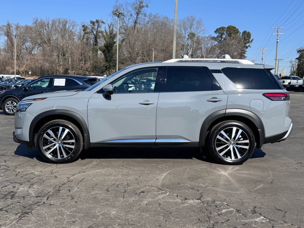 Used 2025 Nissan Pathfinder Platinum SUV