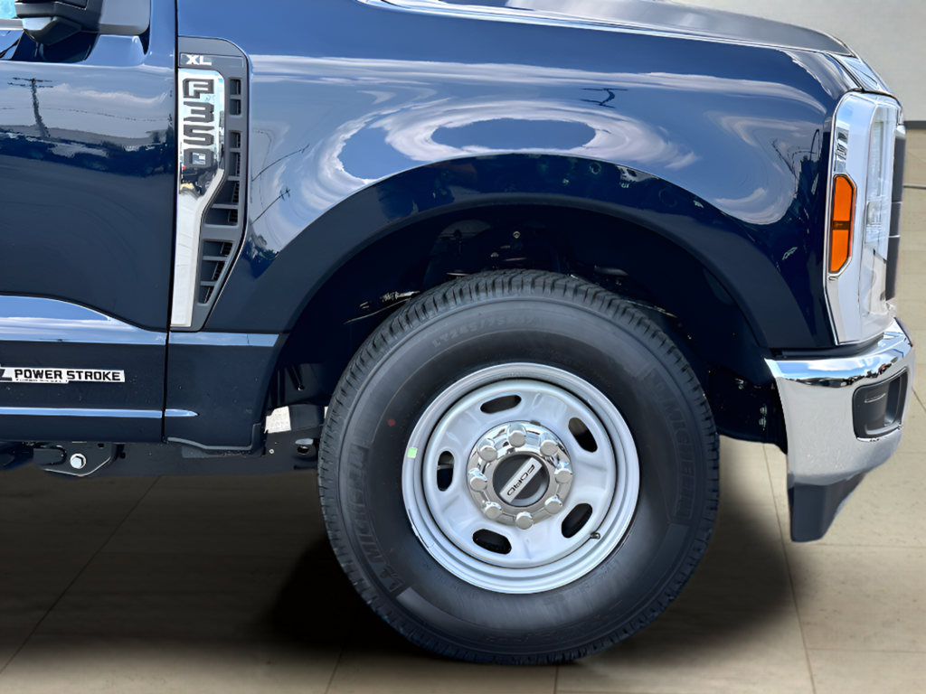 2025 Ford F-350 Super Duty XL - Photo 34