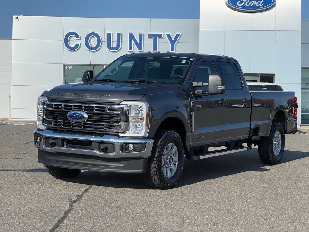 Used 2024 Ford F-250SD XLT Truck