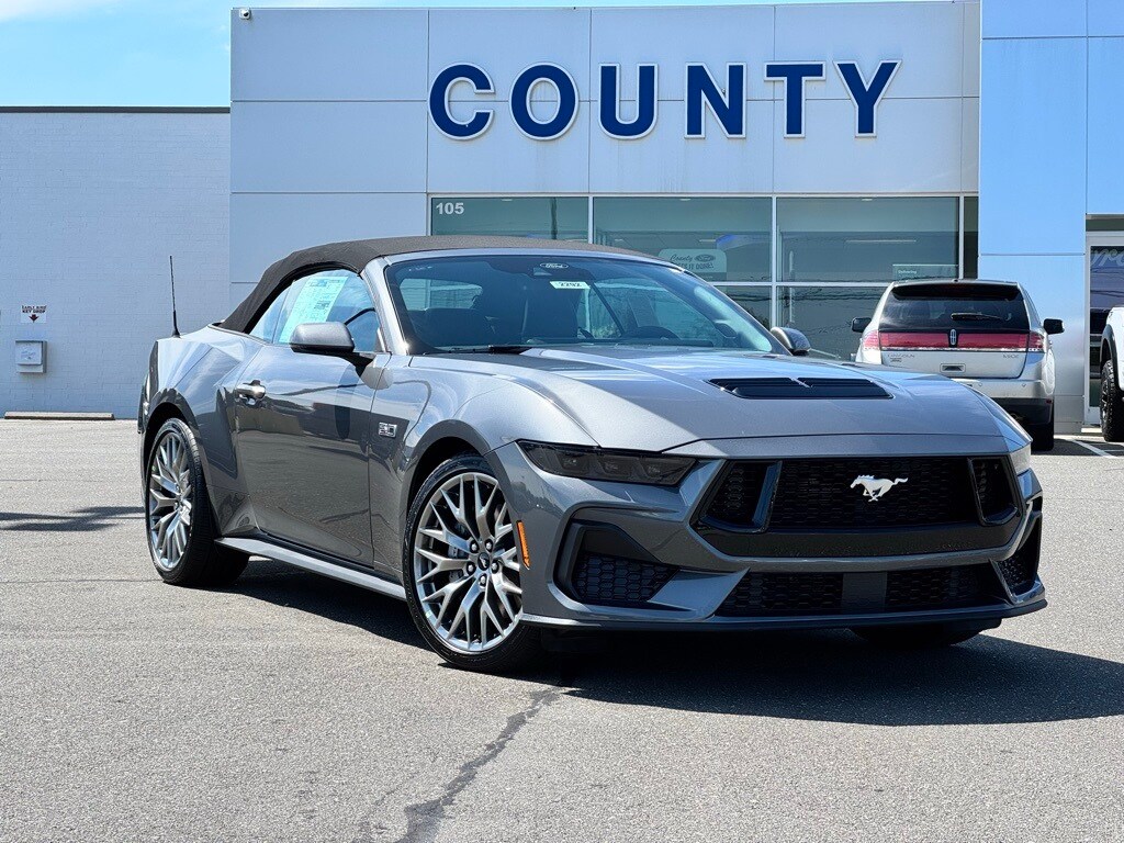2025 Ford Mustang GT Premium Convertible photo 2