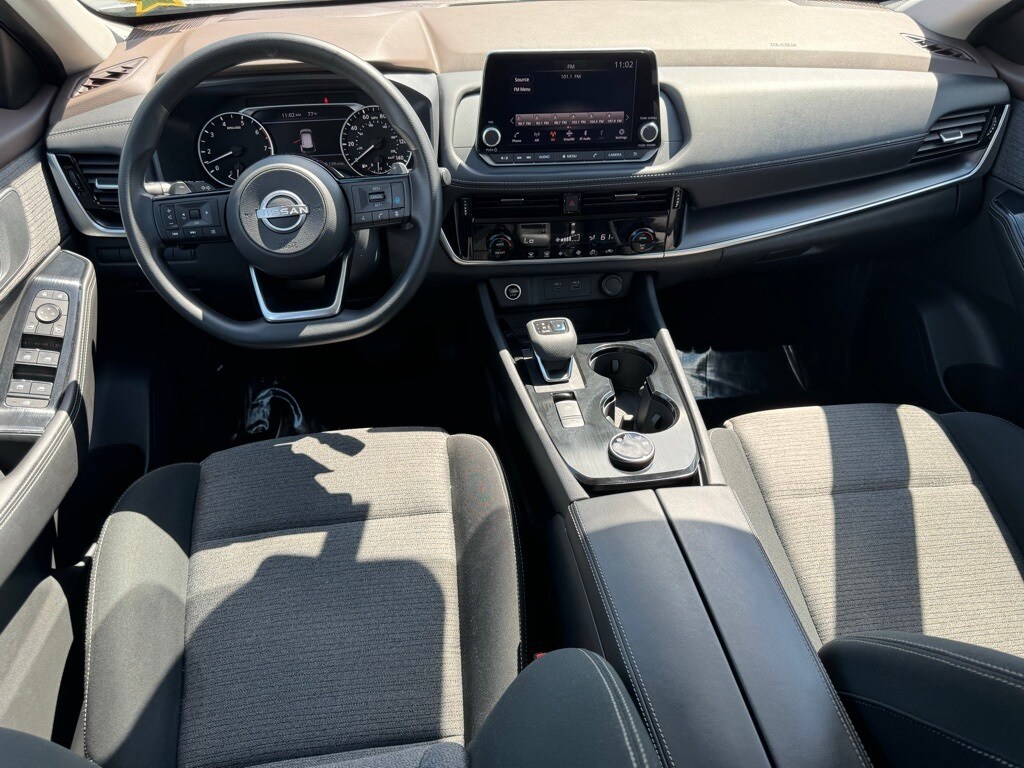 Used 2022 Nissan Rogue SV SUV