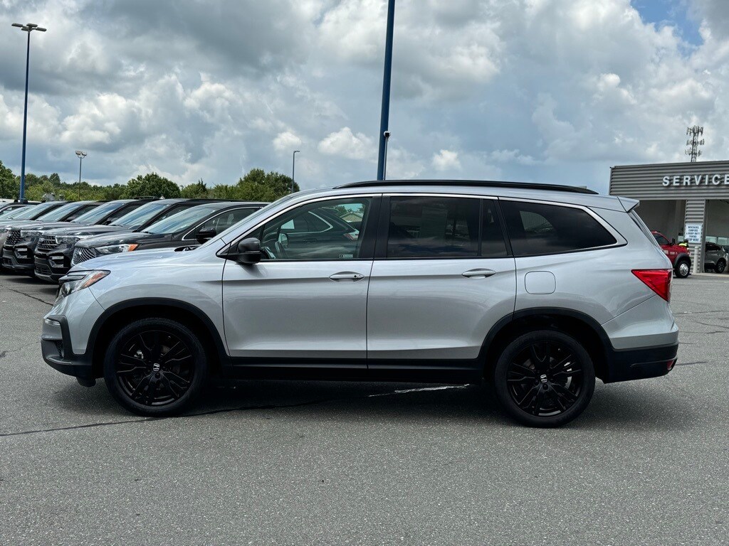 2022 Honda Pilot Special Edition photo 3