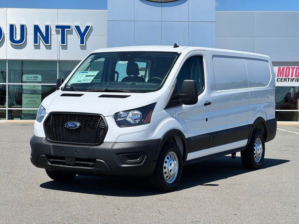 2025 Ford Transit photo 2
