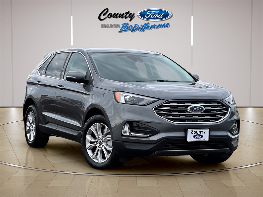 2024 Ford Edge Titanium's photo