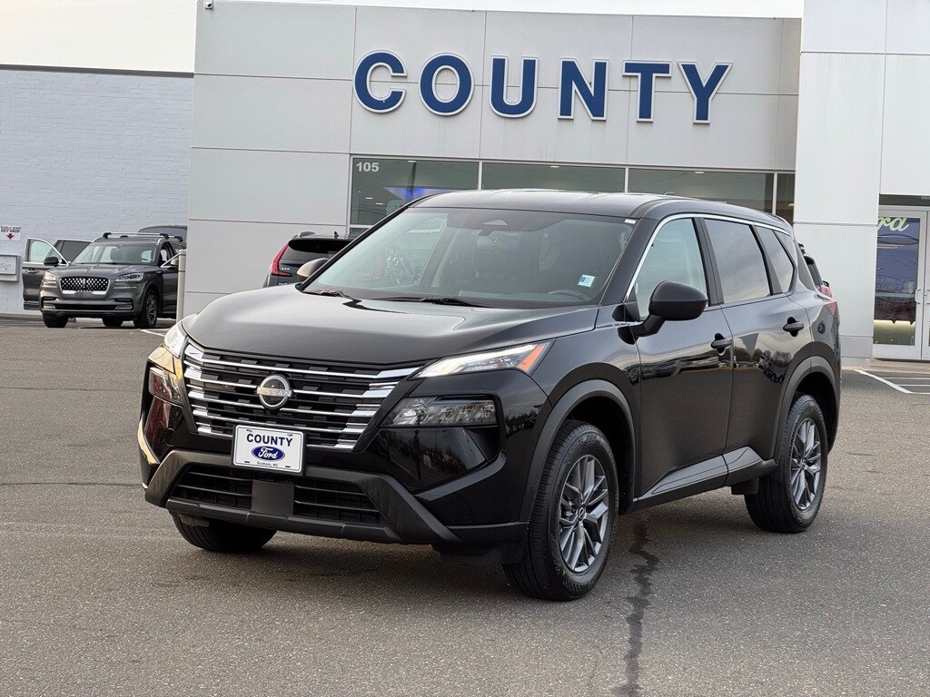 Used 2024 Nissan Rogue S SUV