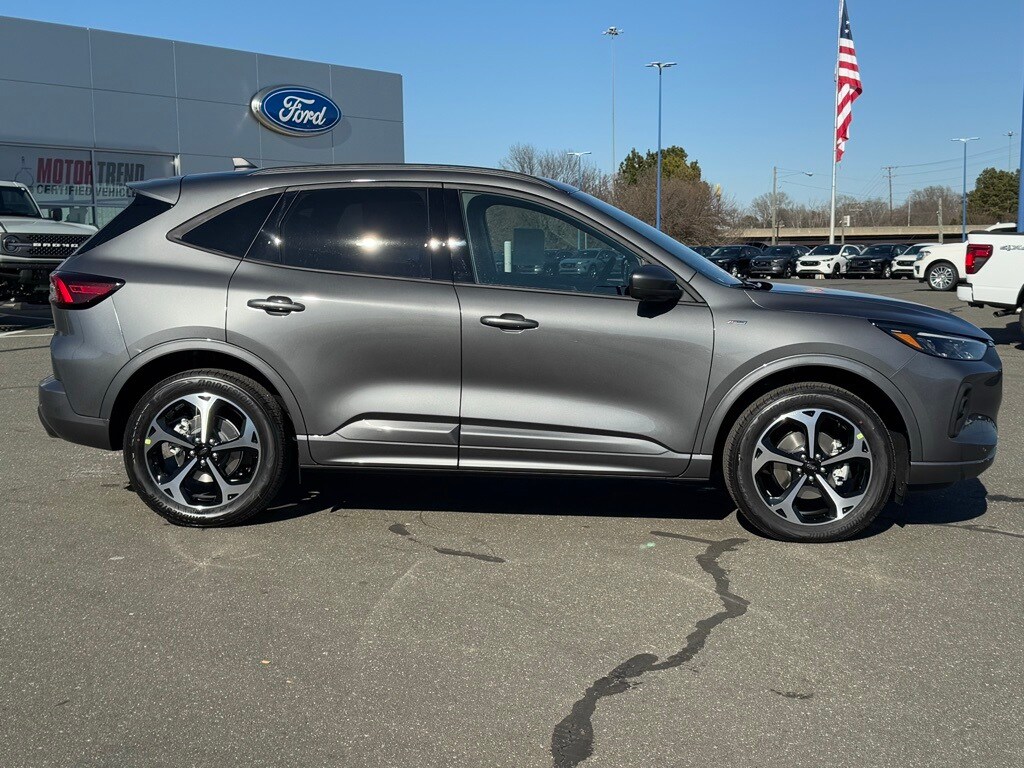 2025 Ford Escape Hybrid ST-Line Elite photo 3