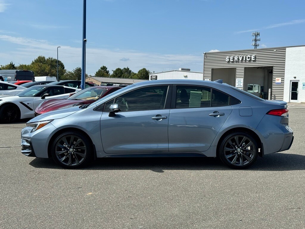 2025 Toyota Corolla Hybrid SE photo 3