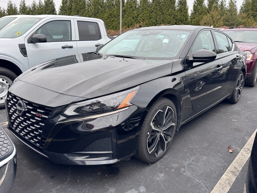 Used 2024 Nissan Altima 2.5 SR Sedan