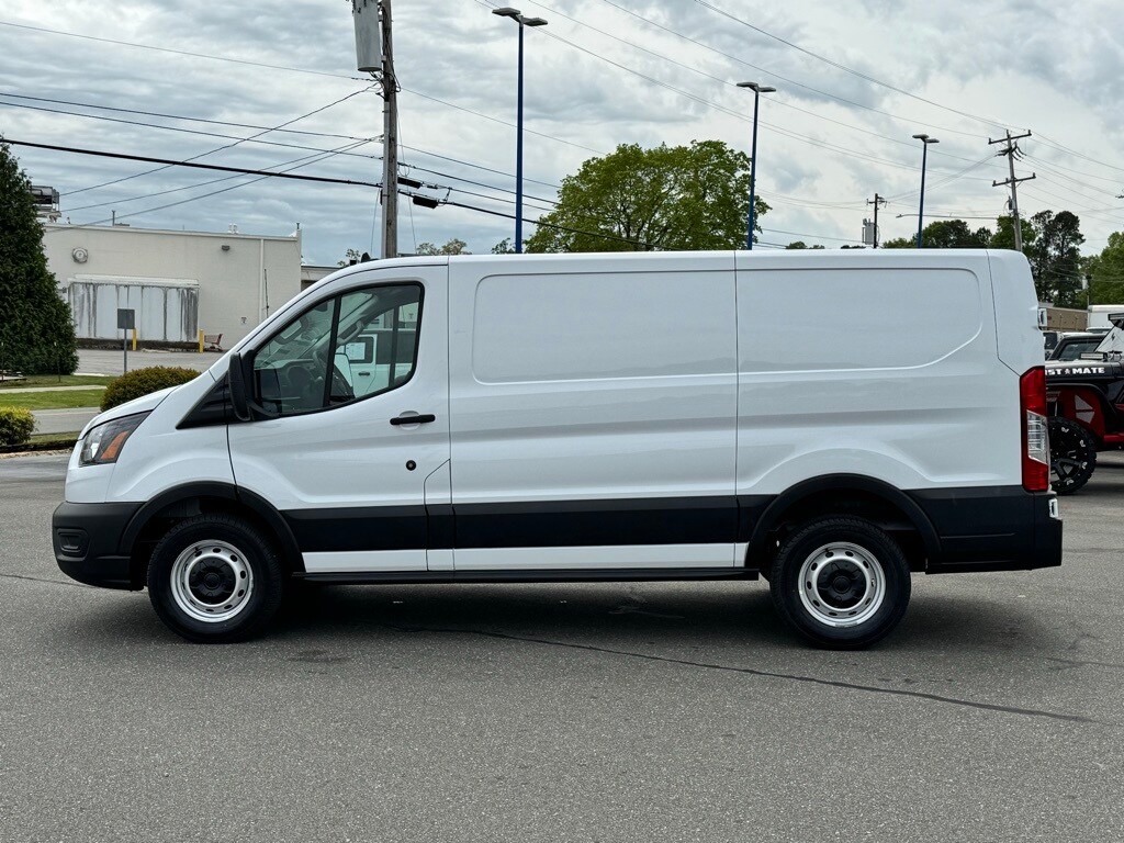 2025 Ford Transit photo 3